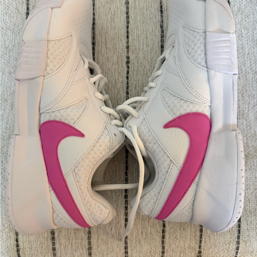 NIKE COURT LITE 4 women’s tennis shoes 9.5 NWOT